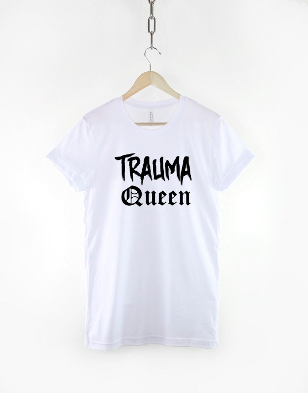 Trauma Queen Pastel Goth Halloween T-Shirt - Horror Gothic Slogan Shirt