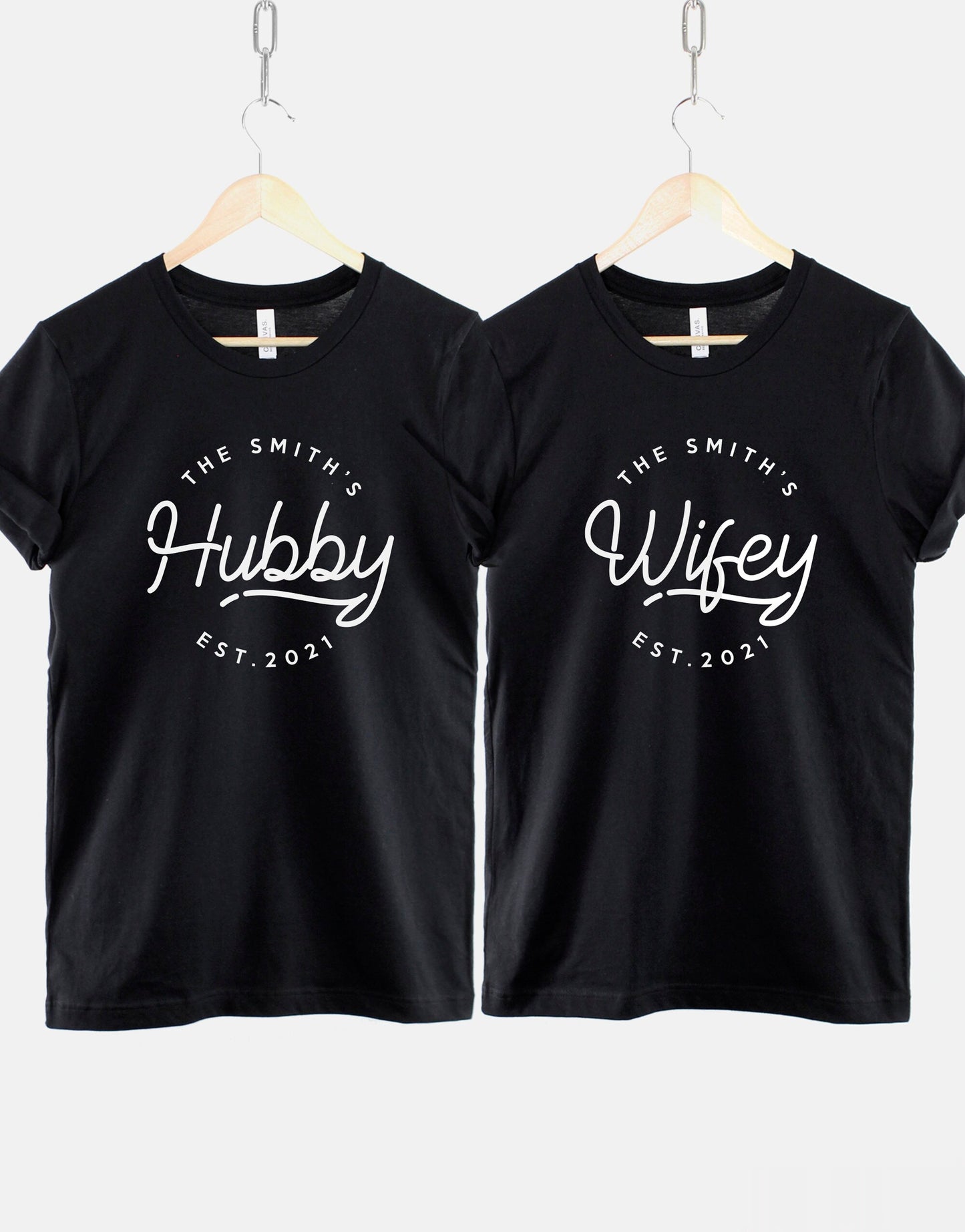 Matching Honeymoon Shirts - Hubby Wifey Personalised Mr Mrs Shirts - Fiancee Fiance Couples Shirts - Just Married Couple T-Shirts
