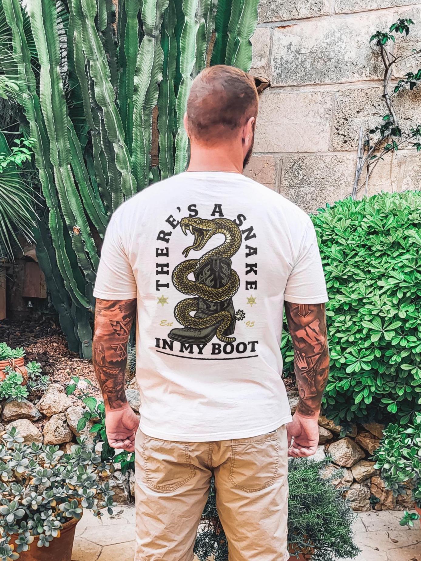 Pirate Skull T-Shirt – Vintage Pirate Tee | Disney Park Shirt for Men